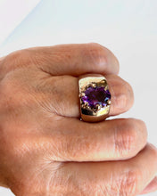 Oval Amethyst ring