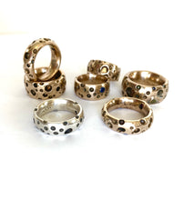 Bronze crater ring w/sapphire