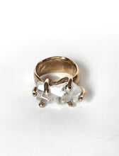 Oblong Faden Quartz ring